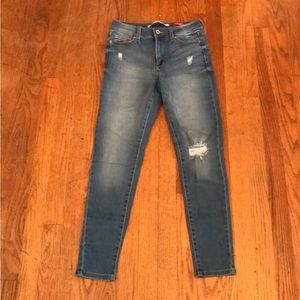 Celebrity pink skinny jeans